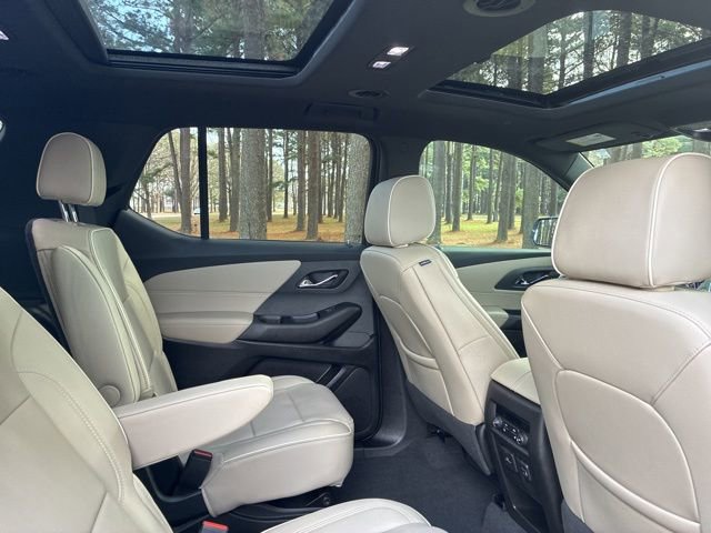 Used 2023 Chevrolet Traverse Premier image 25