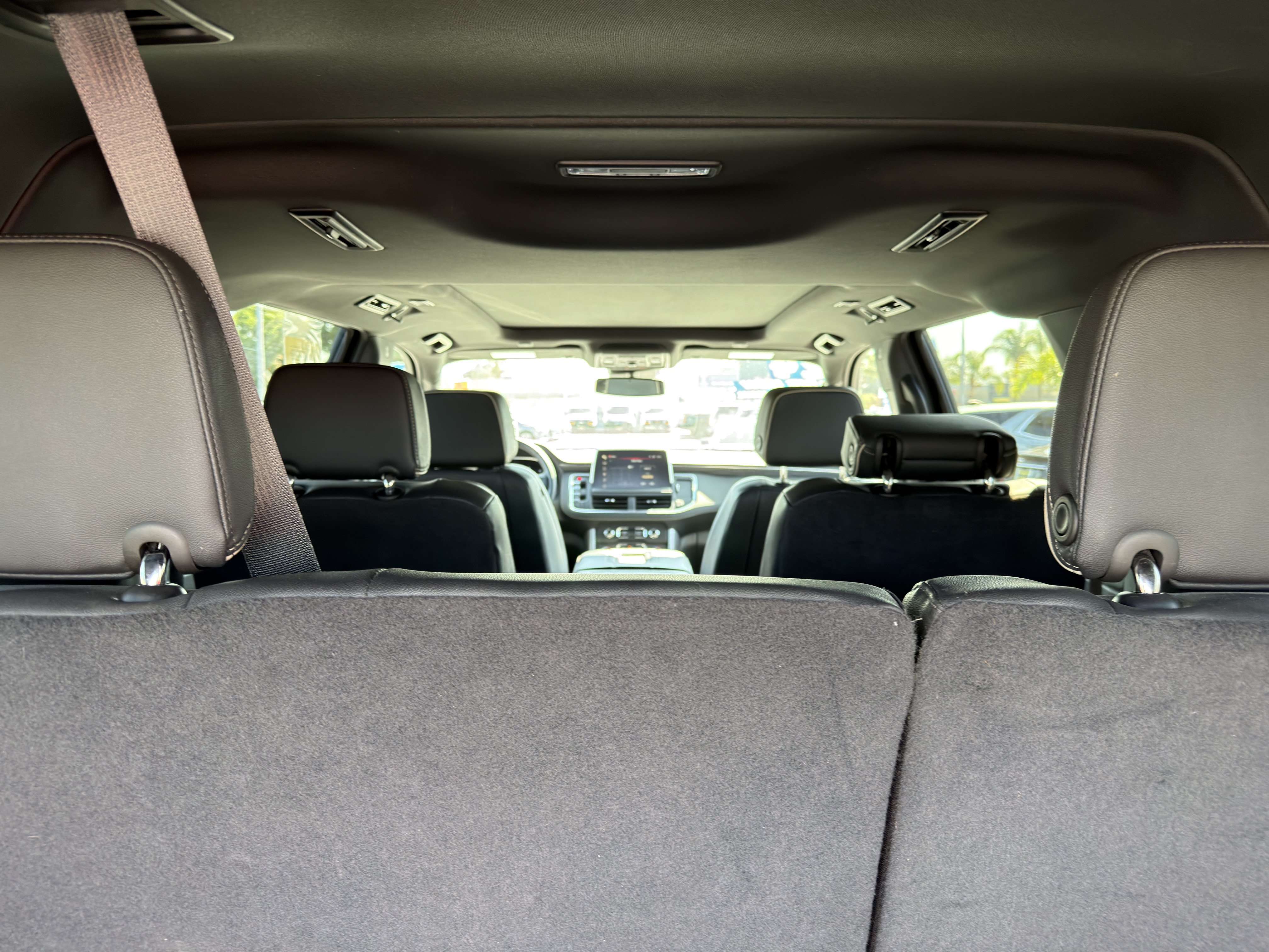 Used 2024 GMC Yukon XL SLT w/ SLT Premium Package RWD image 18