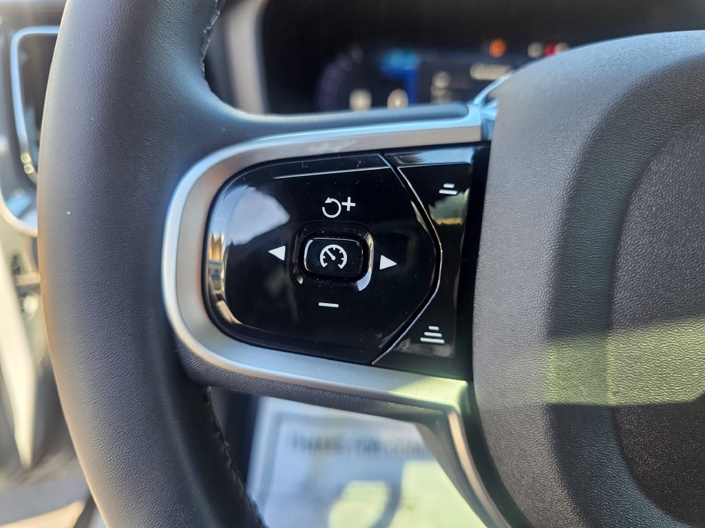 Certified 2025 Volvo V60 B5 Cross Country Ultra AWD/4WD image 46