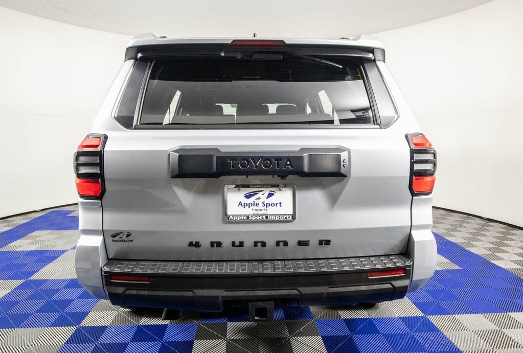 Used 2025 Toyota 4Runner SR5 image 6
