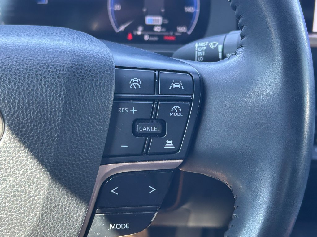 Used 2023 Toyota Crown AWD/4WD image 36
