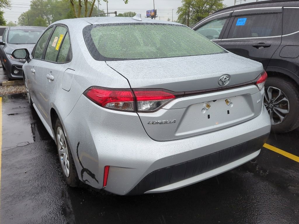 Used 2021 Toyota Corolla LE FWD image 4