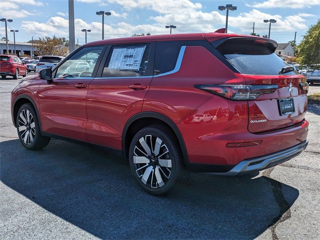 New 2025 Mitsubishi Outlander SE image 7
