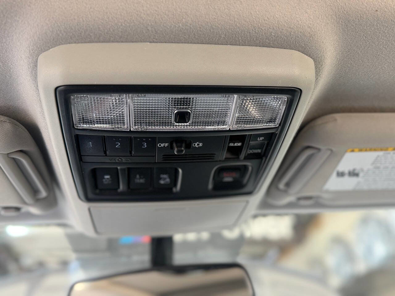 Used 2018 Toyota 4Runner Limited AWD/4WD image 21