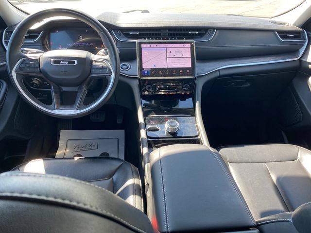 Used 2023 Jeep Grand Cherokee Limited AWD/4WD image 5