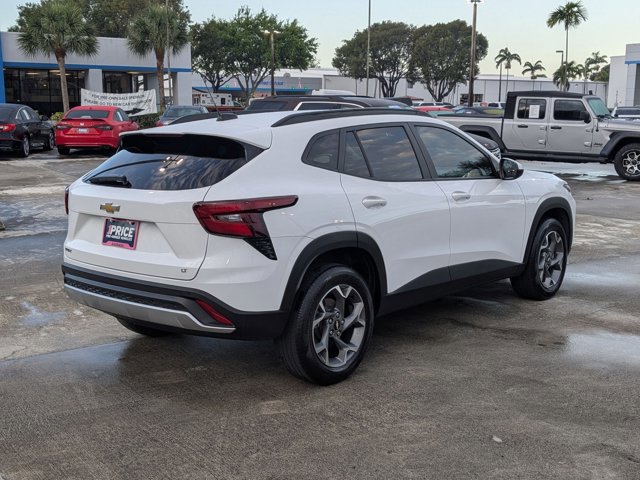 Used 2024 Chevrolet Trax LT w/ Driver Confidence Package image 5