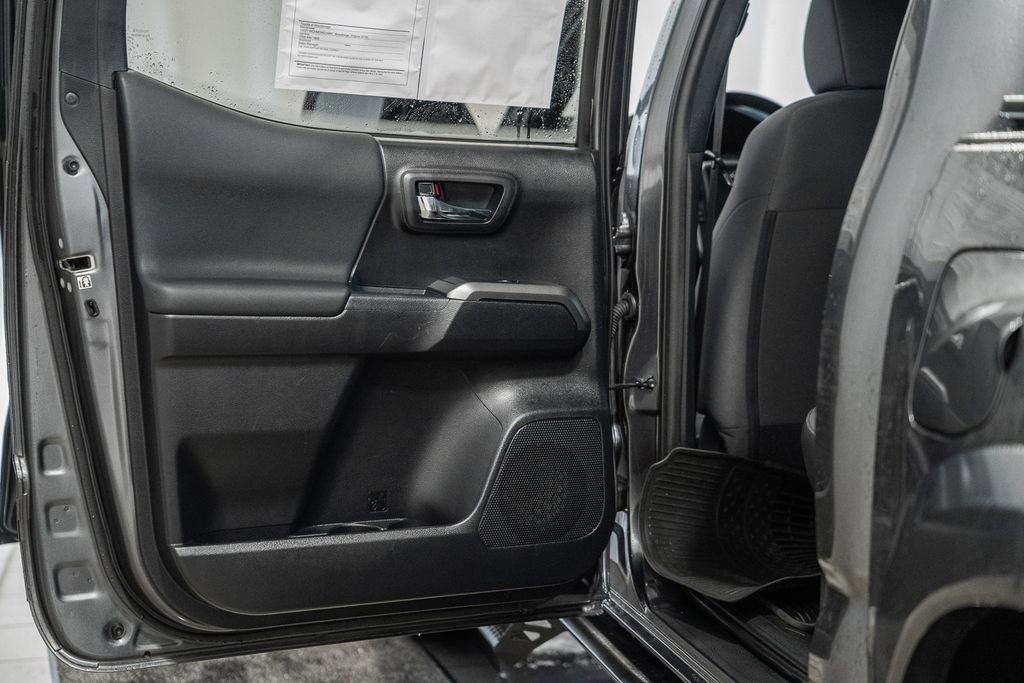 Used 2019 Toyota Tacoma TRD Sport image 37