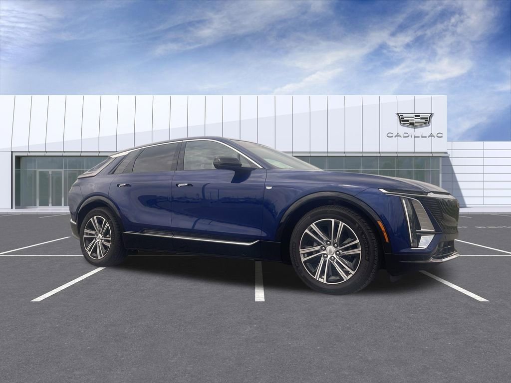 Used 2024 Cadillac Lyriq Luxury AWD/4WD image 1