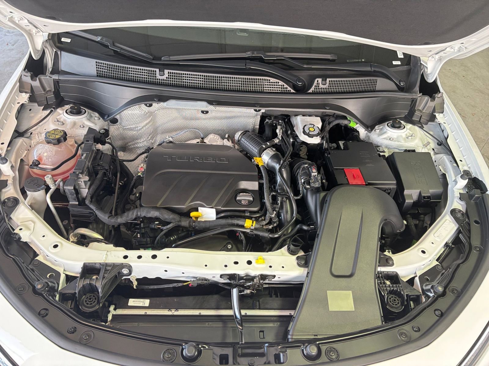 Used 2025 Buick Envista Sport Touring image 31