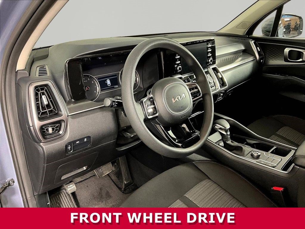 Used 2023 Kia Sorento LX FWD image 14