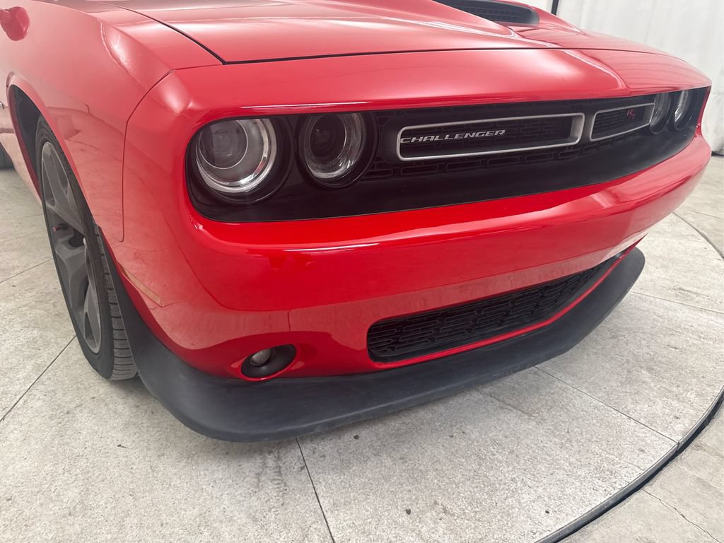 Used 2019 Dodge Challenger R/T RWD image 17