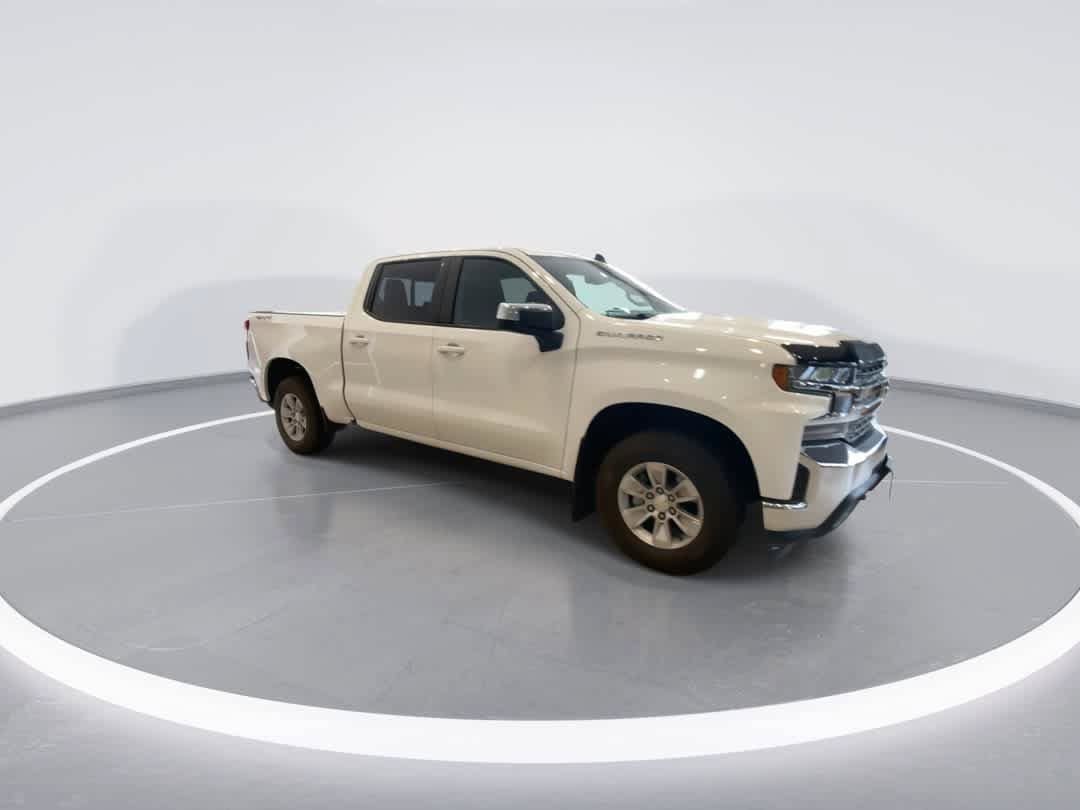 Used 2019 Chevrolet Silverado 1500 LT w/ Convenience Package AWD/4WD image 2