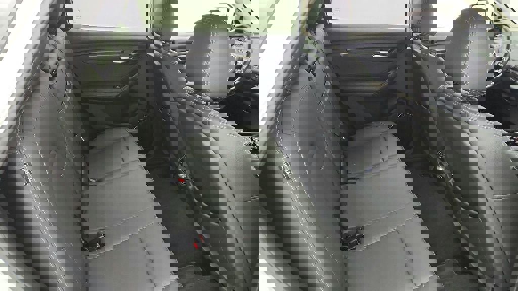 Used 2023 VinFast VF 8 Eco image 22