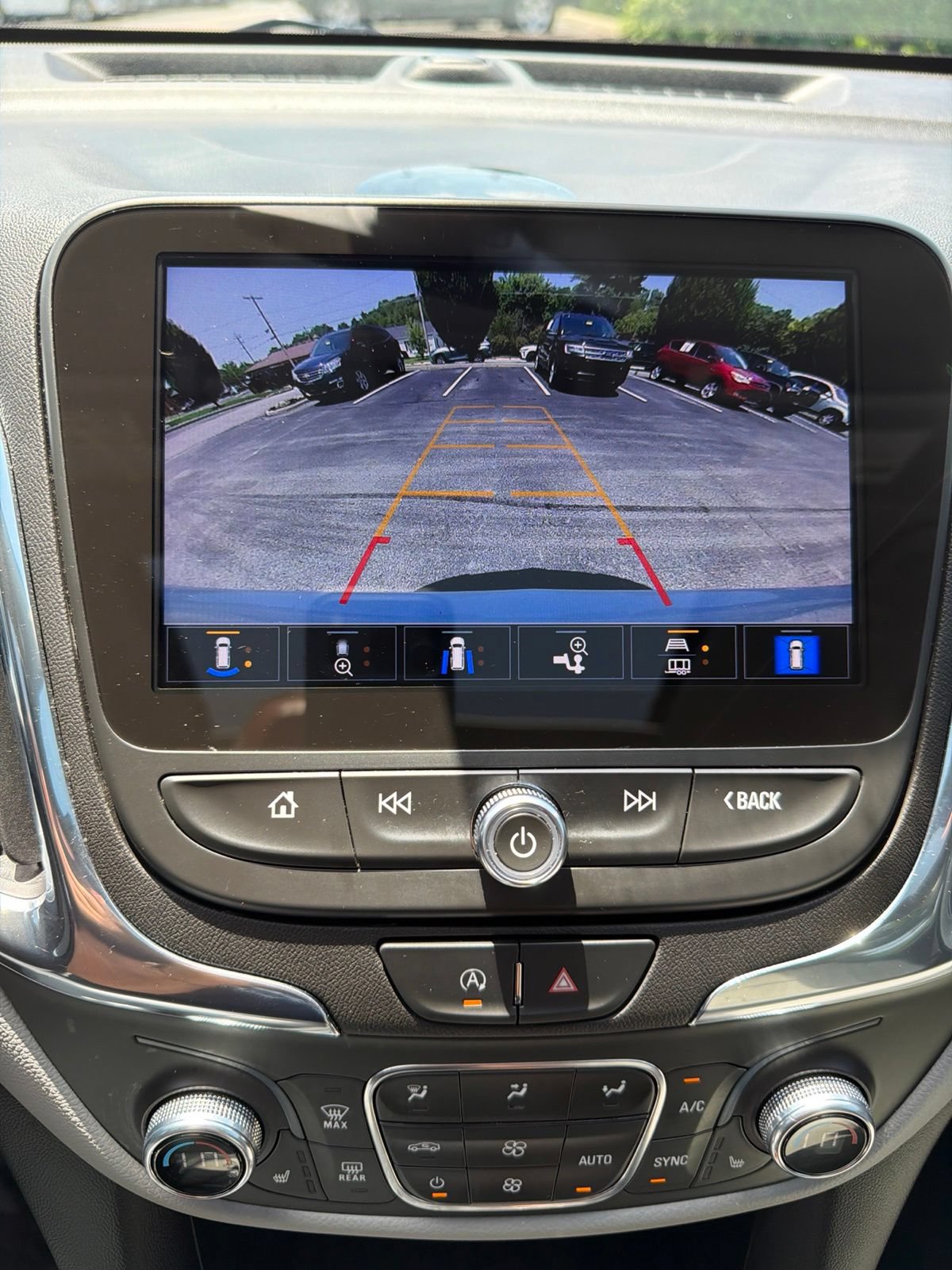 Used 2022 Chevrolet Equinox LT FWD image 19