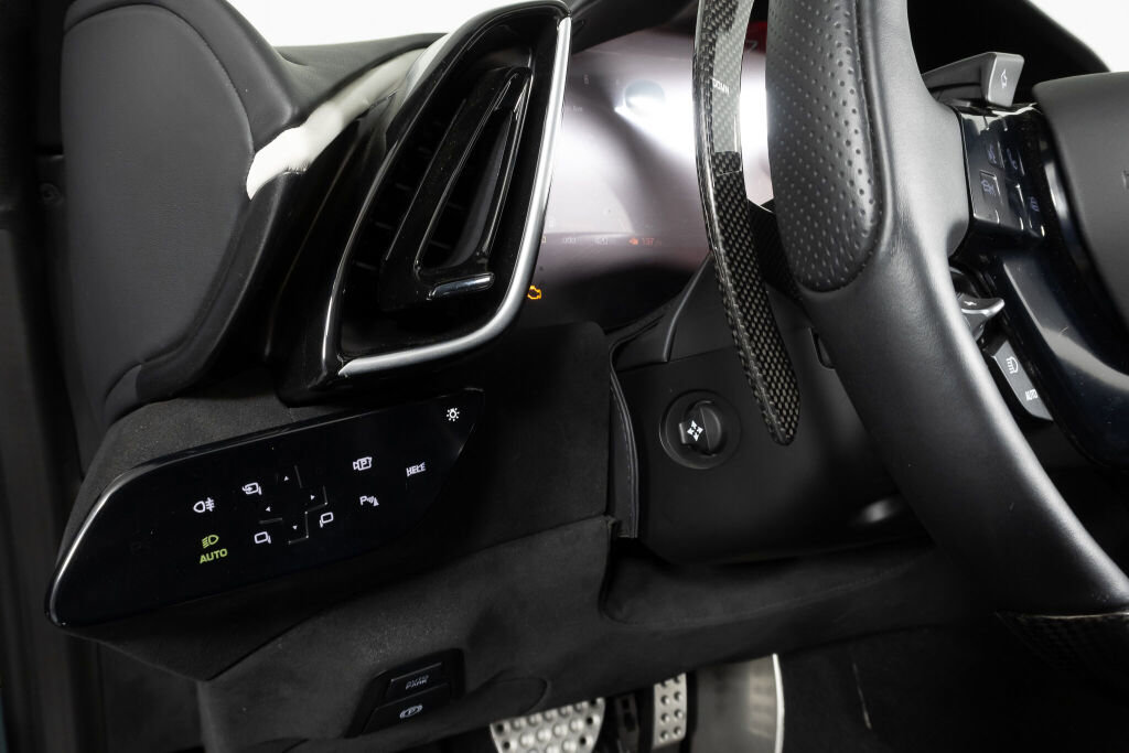 Certified 2024 Ferrari Roma Spider image 28