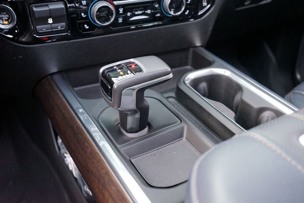 Used 2022 Chevrolet Silverado 1500 High Country w/ High Country Premium Package image 26