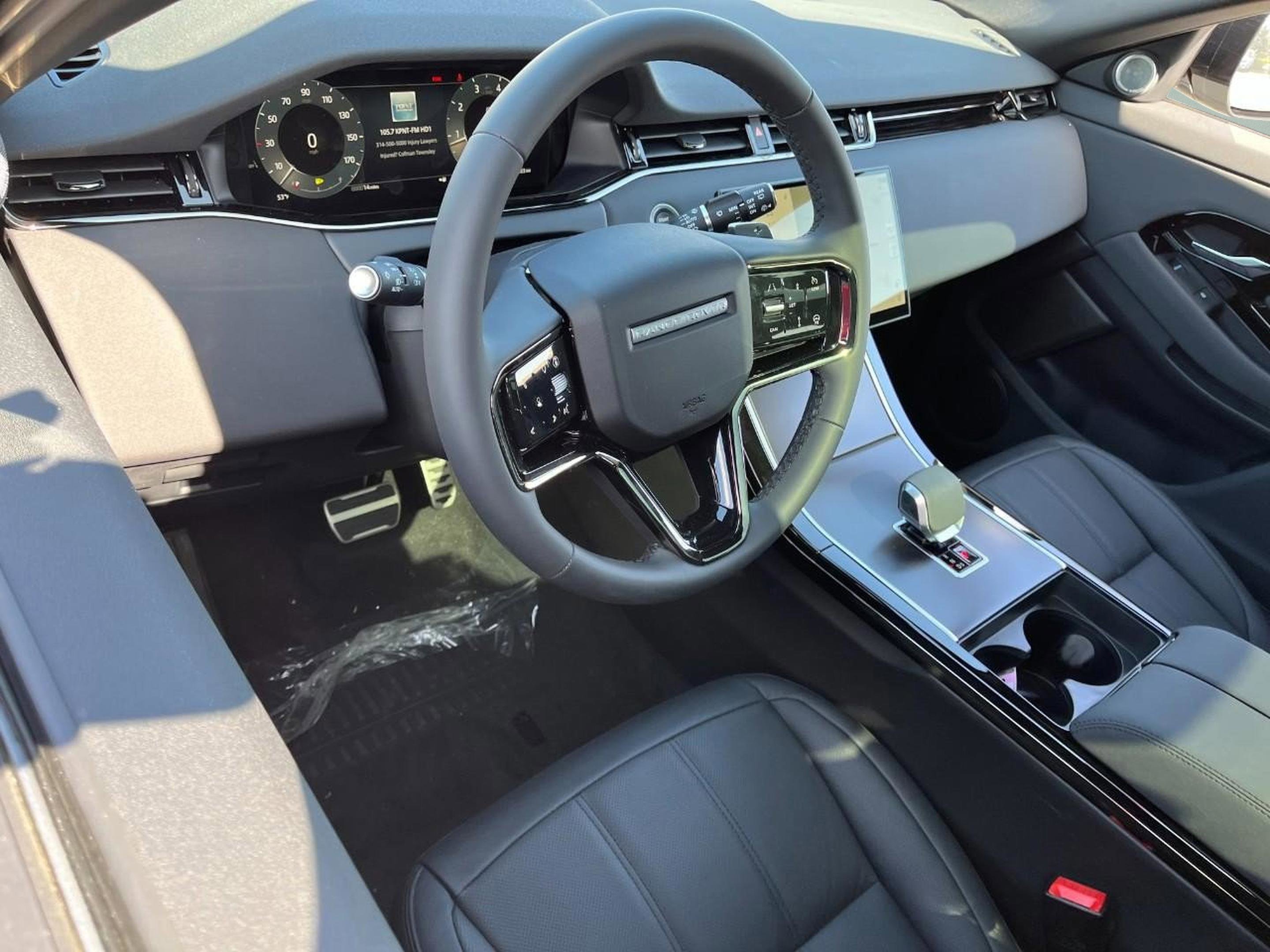 New 2026 Land Rover Range Rover Evoque Dynamic SE image 15