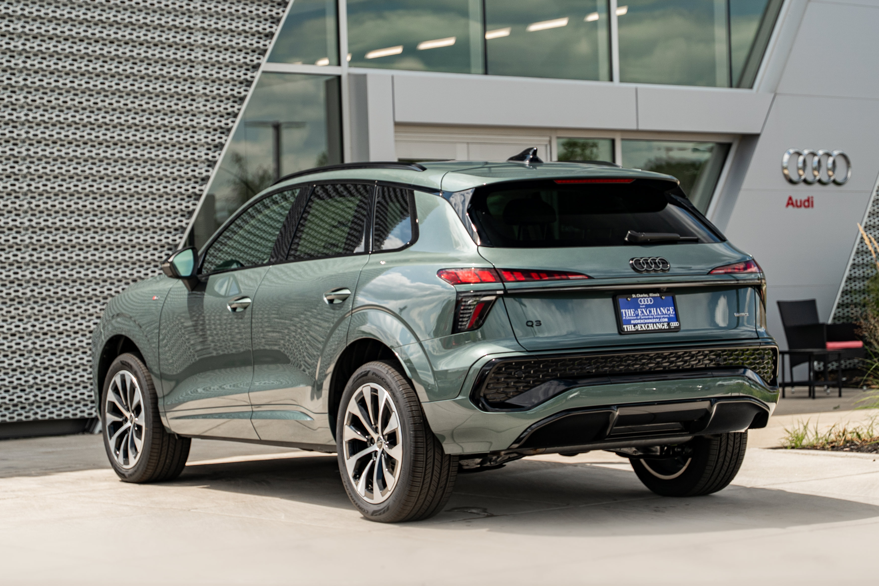 New 2026 Audi Q3 quattro 2.0T AWD/4WD image 5