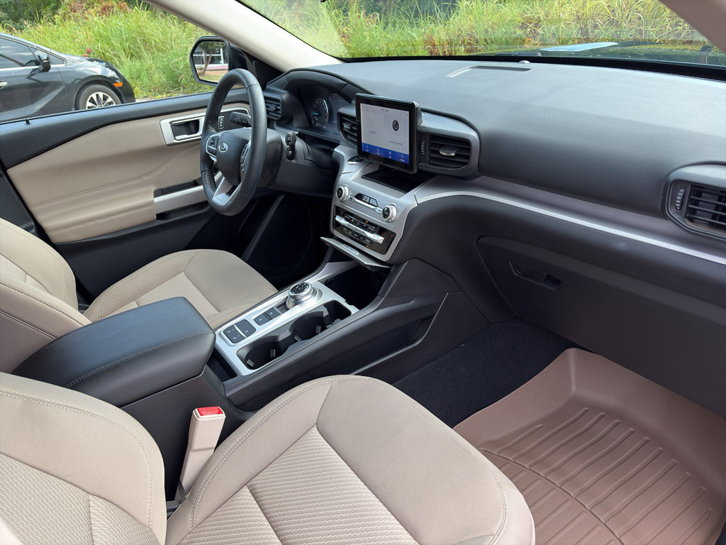 Used 2023 Ford Explorer XLT RWD image 12