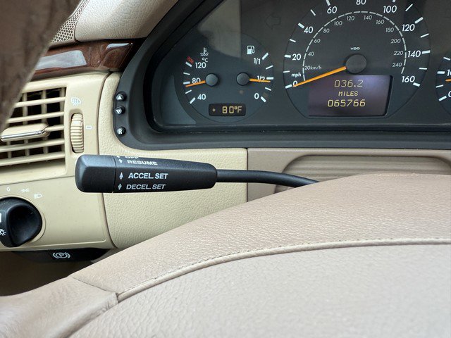 Used 2001 Mercedes-Benz E 320 Sedan image 25