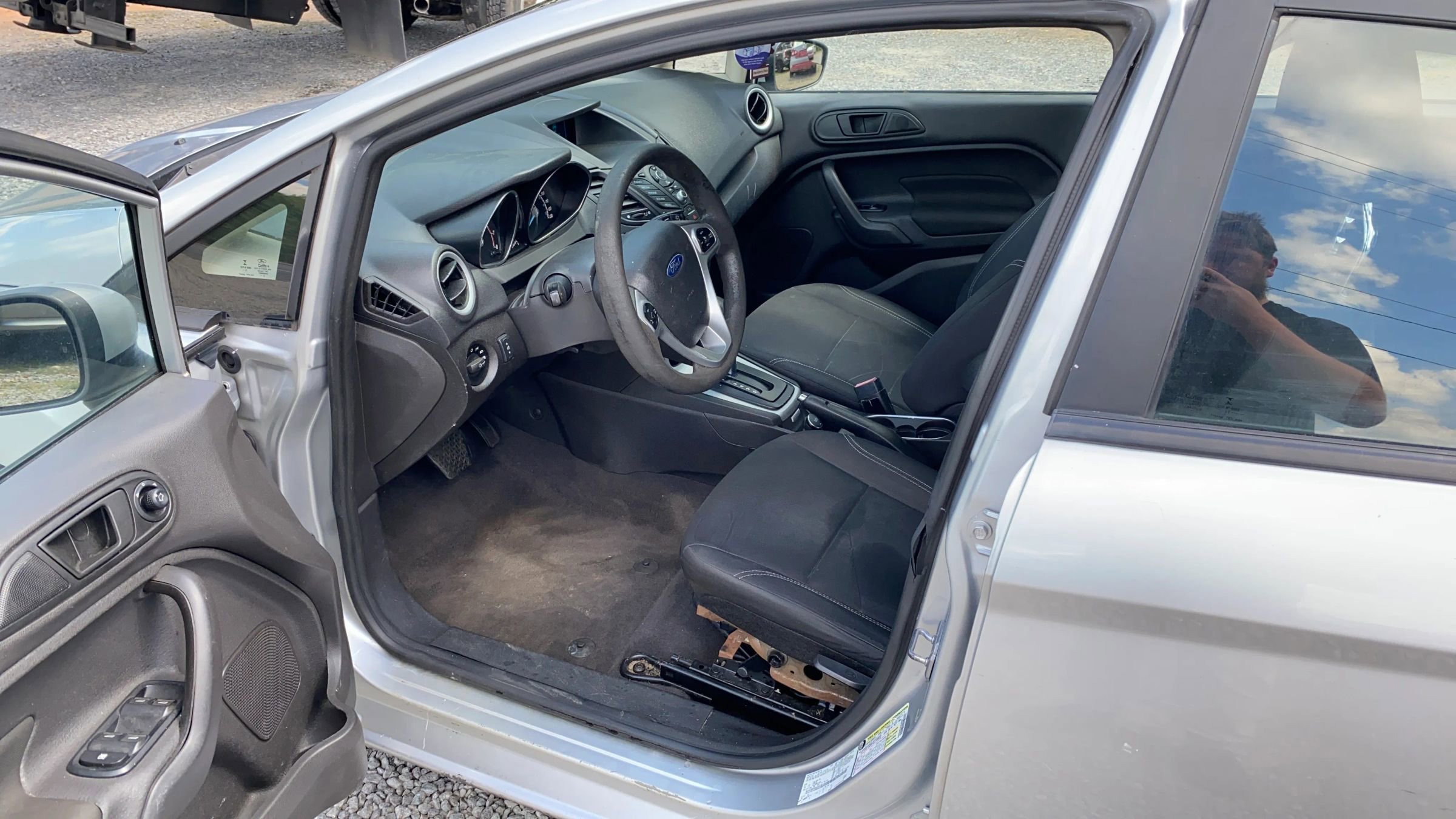 Used 2017 Ford Fiesta SE w/ Cold Weather Package FWD image 10