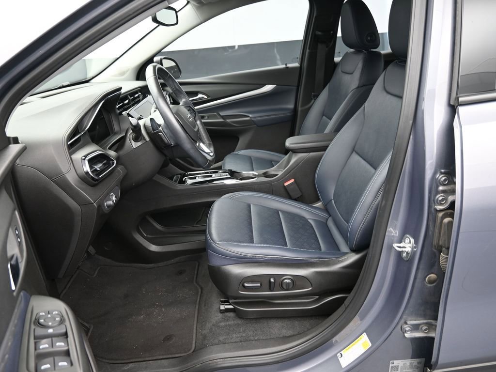 Used 2022 Chevrolet Bolt EUV LT w/ Convenience Package image 34