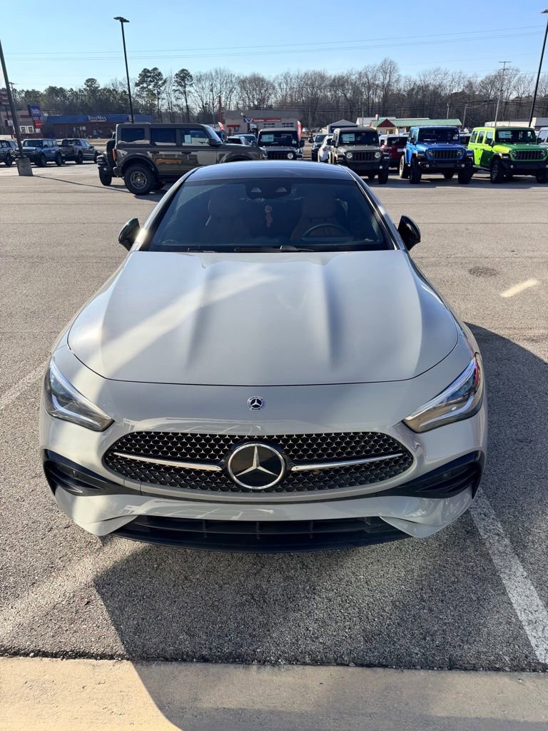 Used 2024 Mercedes-Benz CLE 300 4MATIC Coupe image 2
