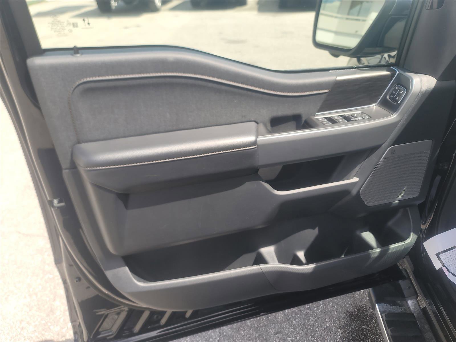 Used 2024 Ford F150 Lariat w/ Bed Utility Package image 11
