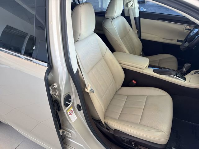 Used 2016 Lexus ES 350 w/ Luxury Package w/Wood Trim image 18