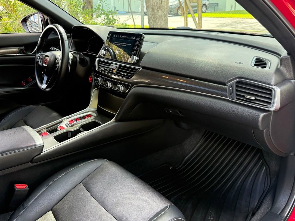 Used 2018 Honda Accord Sport image 32