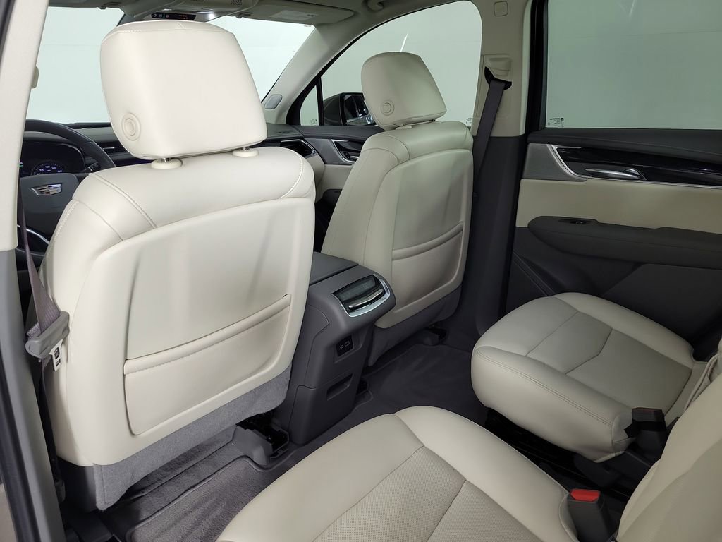 Certified 2023 Cadillac XT6 Premium Luxury w/ Technology Package FWD image 13