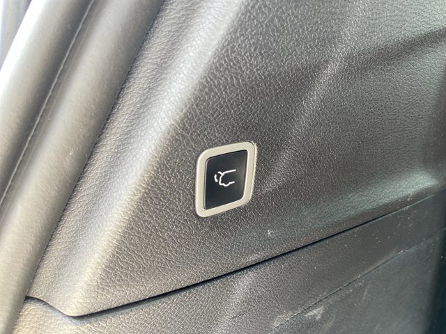 Used 2025 Chrysler Pacifica Select FWD image 51