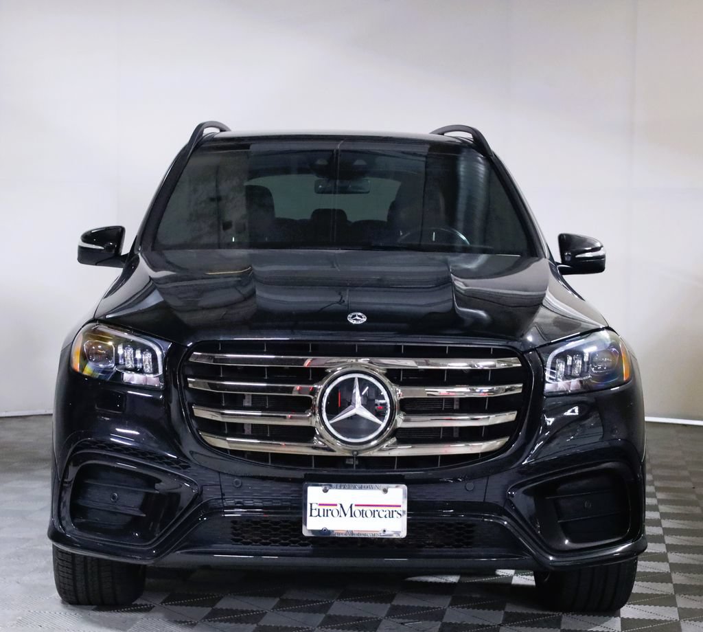 Used 2024 Mercedes-Benz GLS 450 4MATIC image 2