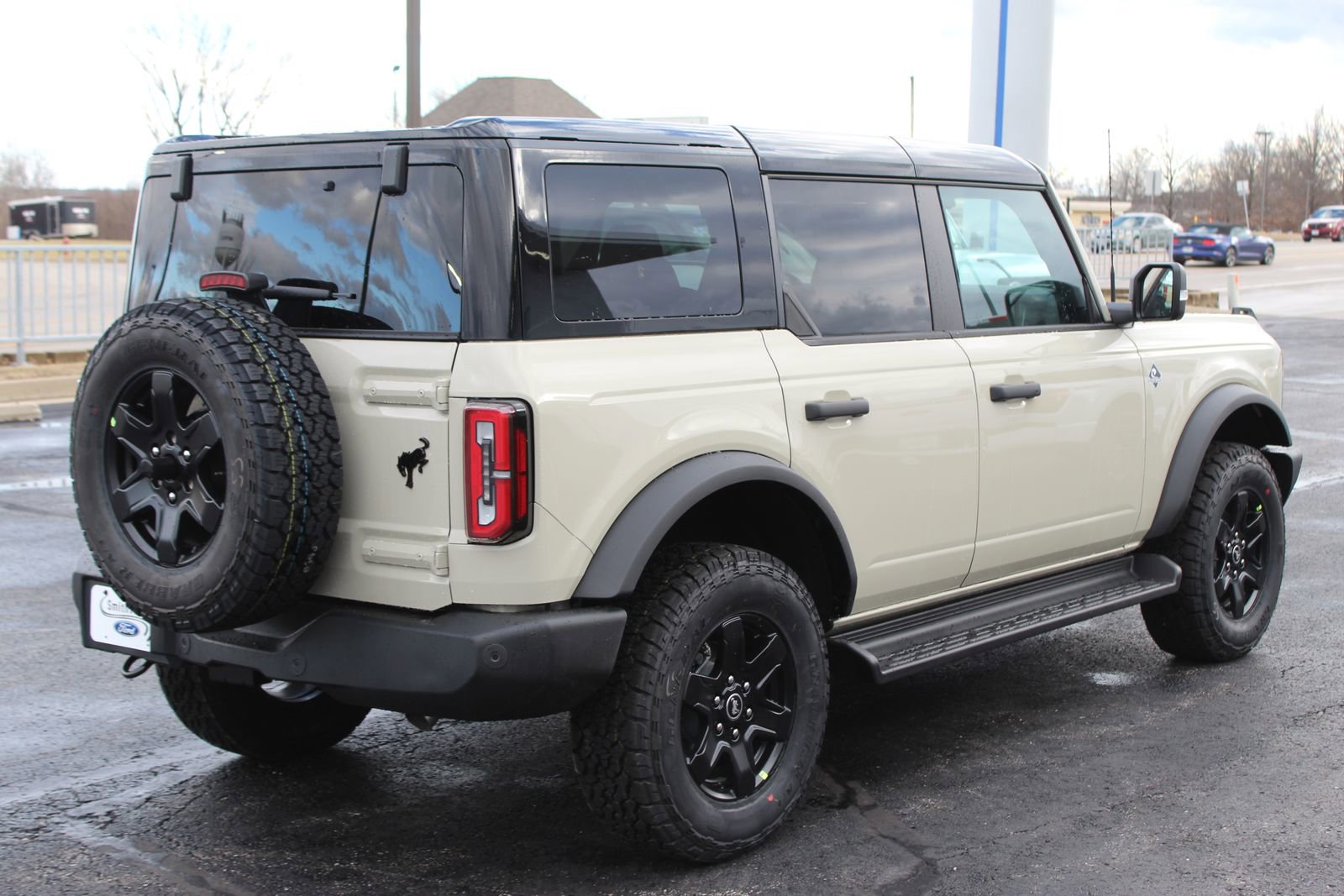 New 2025 Ford Bronco Outer Banks image 8