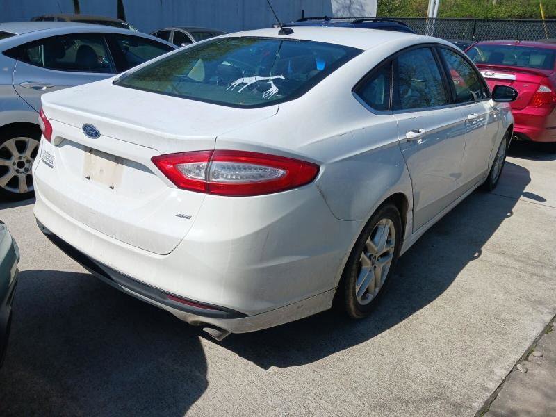 Used 2014 Ford Fusion SE FWD image 3