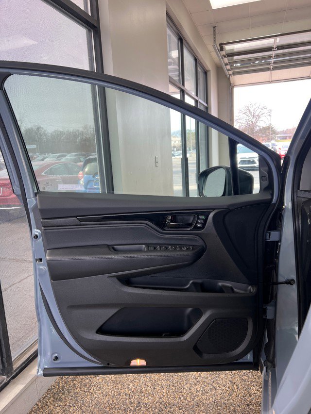 Used 2023 Honda Odyssey Touring image 18