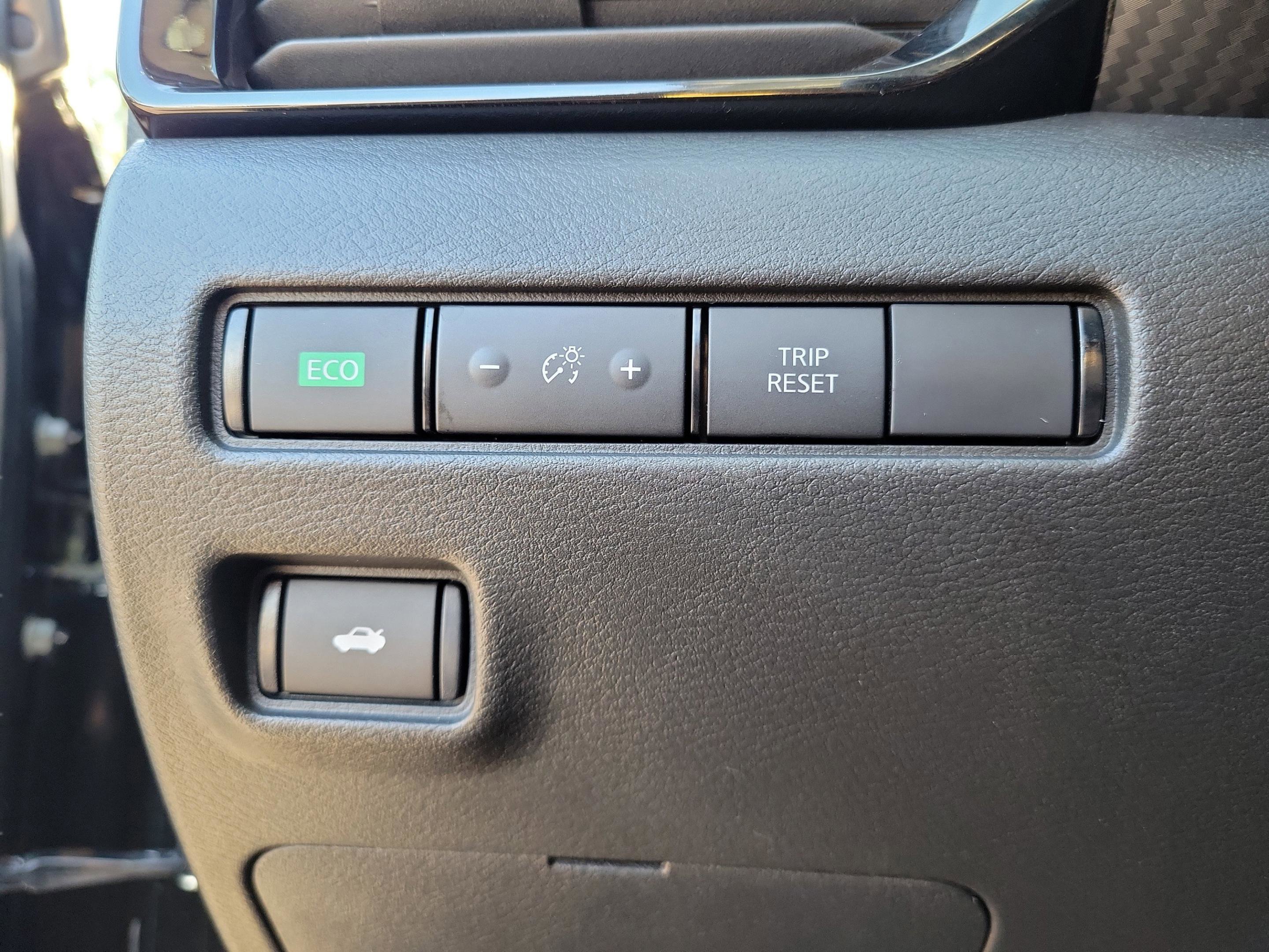 Certified 2025 Nissan Sentra SV image 22