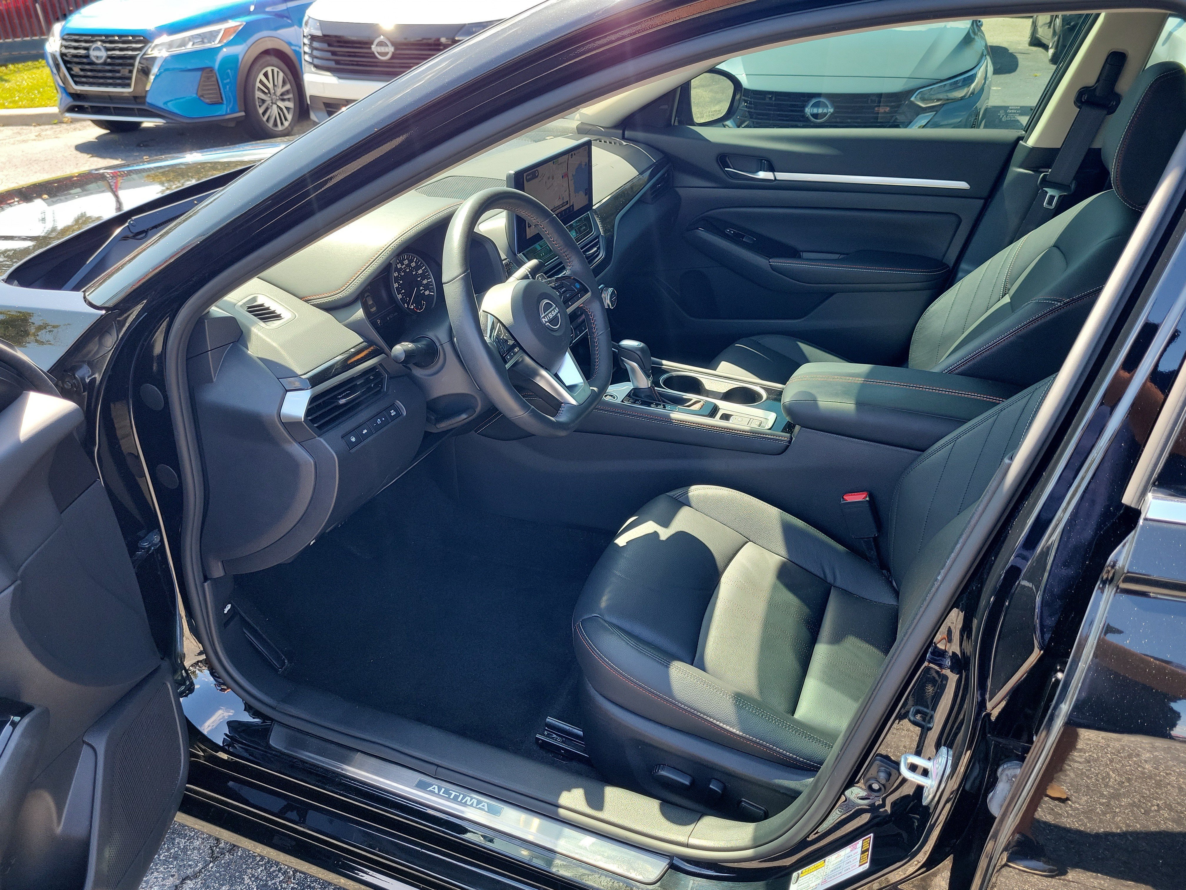 Certified 2024 Nissan Altima 2.0 SR FWD image 11