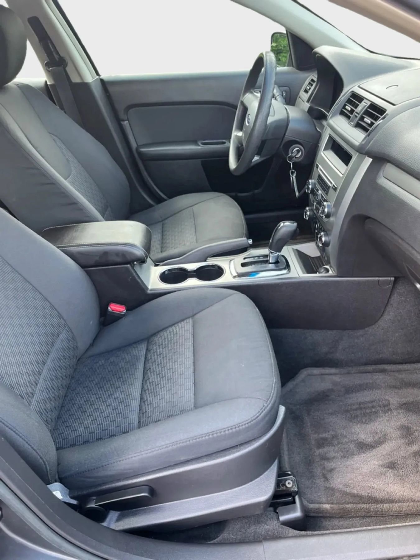 Used 2012 Ford Fusion SE FWD image 13