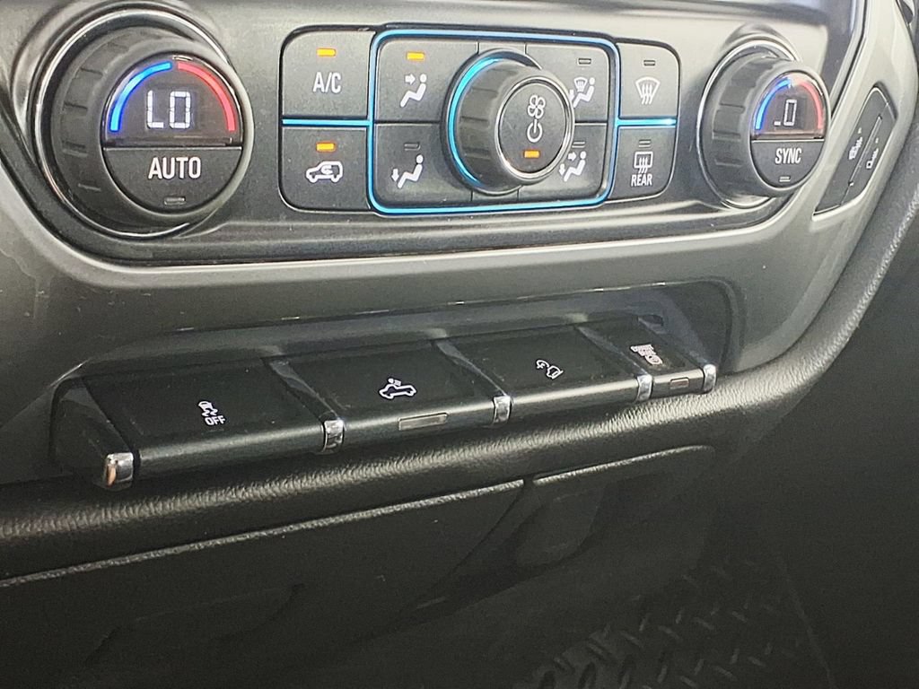 Used 2015 Chevrolet Silverado 2500 LT AWD/4WD image 22