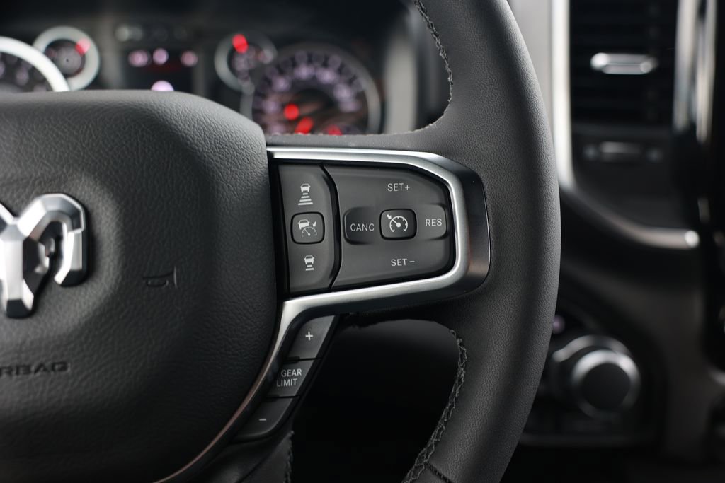 New 2026 RAM 1500 4x4 Crew Cab image 18