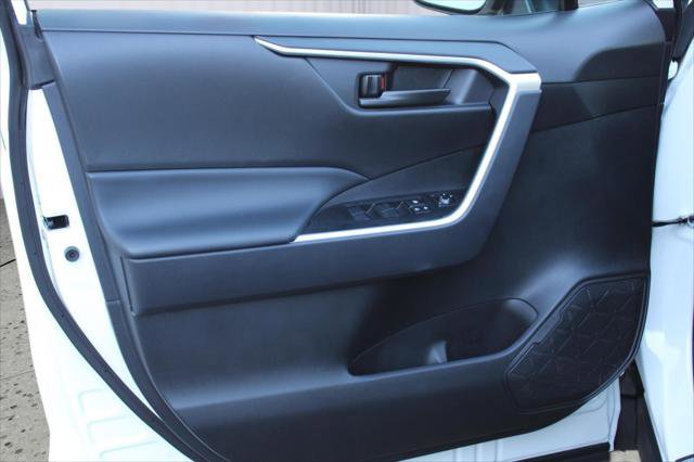 Certified 2024 Toyota RAV4 LE image 40