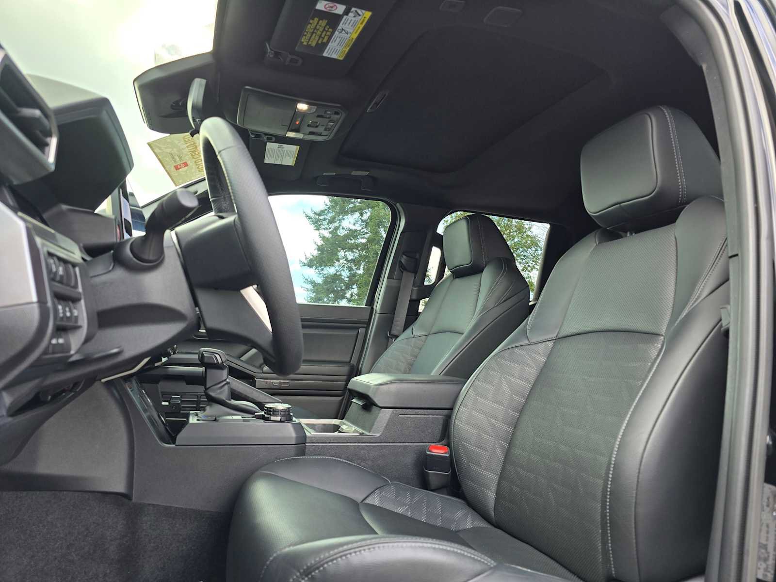 Used 2025 Toyota Tacoma TRD Off-Road w/ TRD Off Road Premium Package image 21