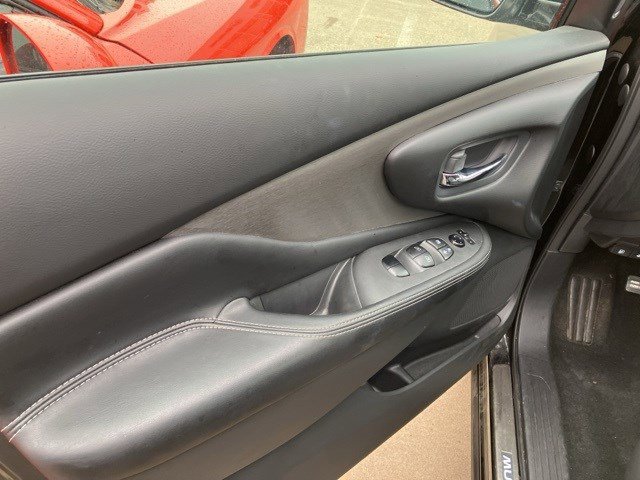 Used 2023 Nissan Murano SV w/ SV Midnight Edition Package image 3