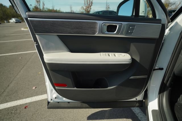 Used 2025 Hyundai Santa Fe Limited image 15