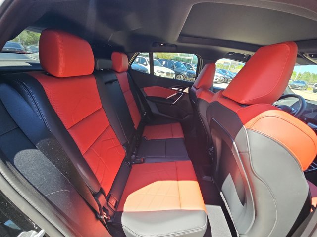 Used 2025 BMW X2 xDrive28i w/ Premium Package image 18