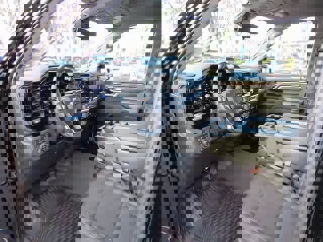 Used 2023 Chevrolet Silverado 1500 LT image 2