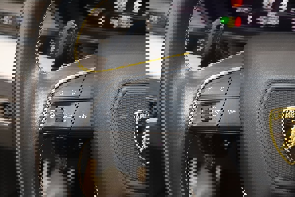 Used 2021 Lamborghini Urus image 70