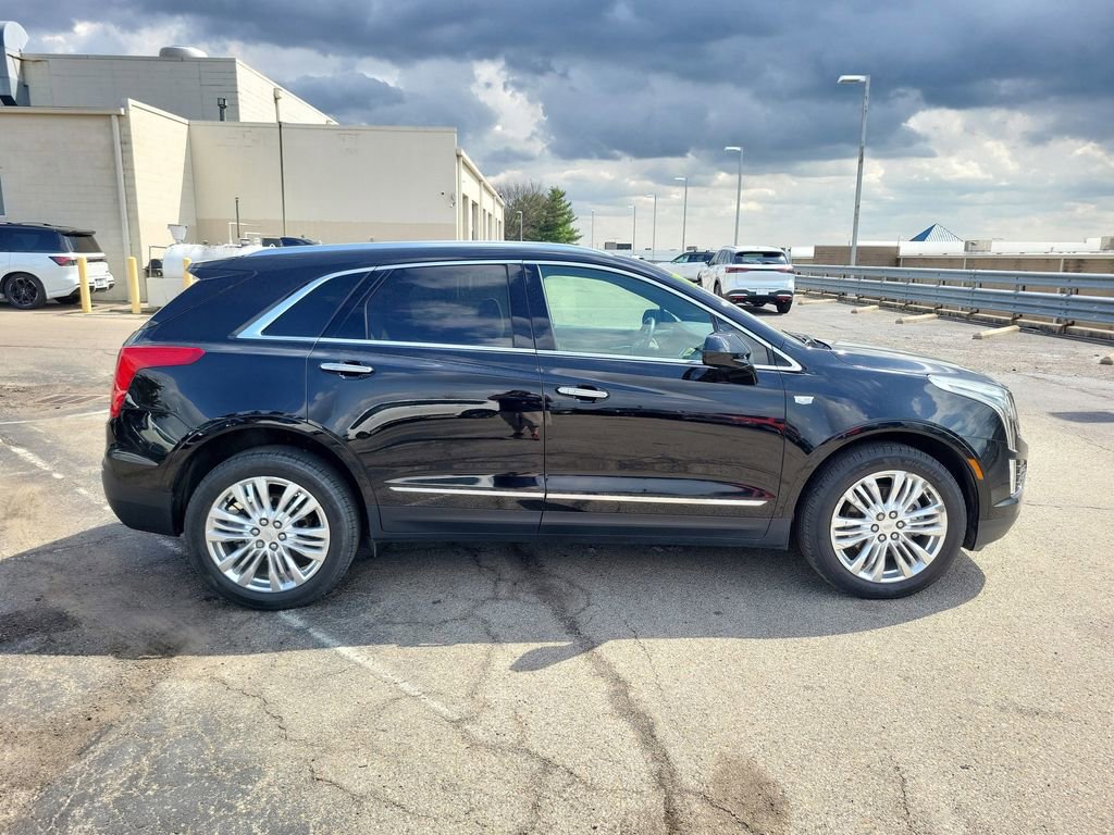 Used 2017 Cadillac XT5 Premium Luxury w/ Advanced Security Package FWD image 6