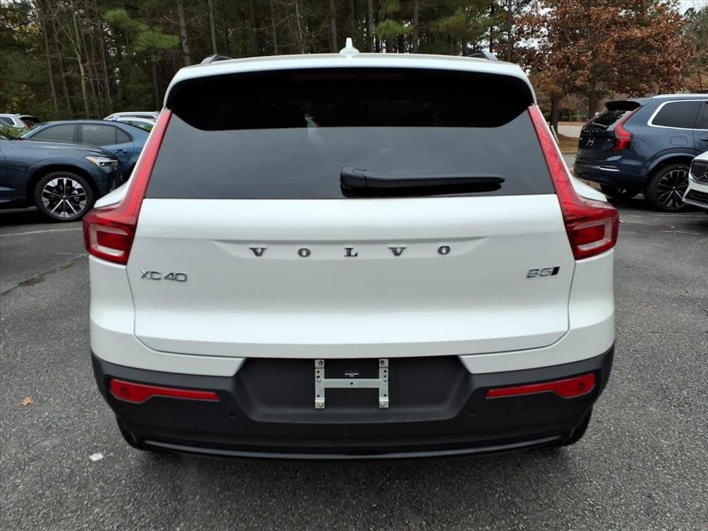 New 2026 Volvo XC40 B5 Plus w/ Protection Package Premier AWD/4WD image 4